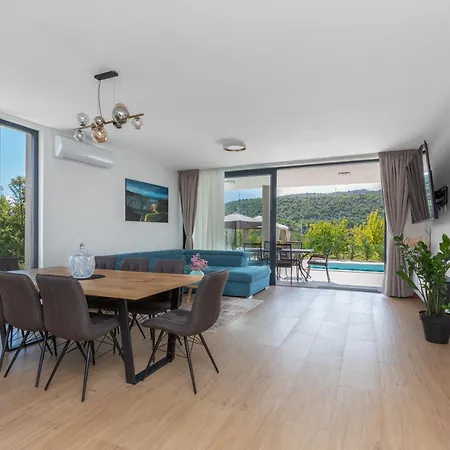 House - Naklice Villa