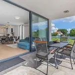 Villa House - Naklice