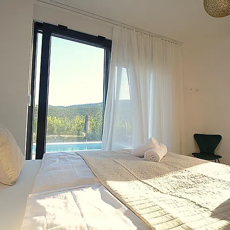 Holiday House Omis - Naklice