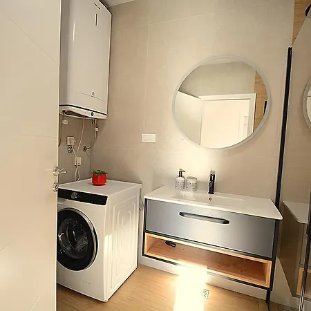 빌라 Holiday House Omis - Naklice 오미스