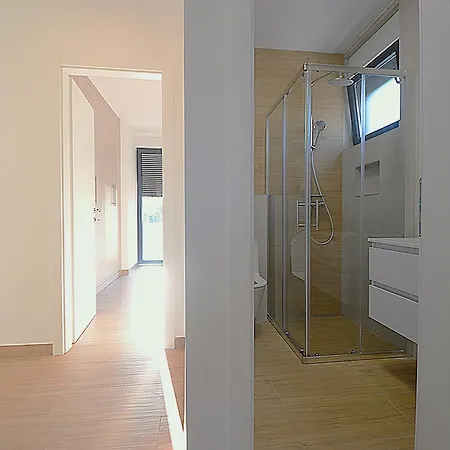 Holiday House Omis - Naklice * 오미스